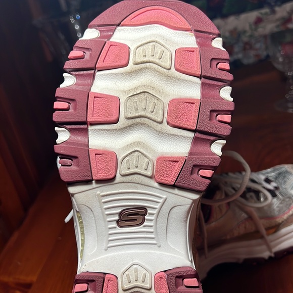 Skechers D’Lites Woman’s size 8.5 Running Shoes - Picture 11 of 12